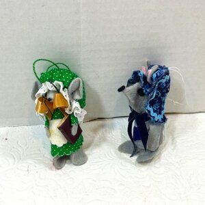 VTG Set of 2 Handmade Felt Room Decor Mice w/Bonnets Hanging 3" High